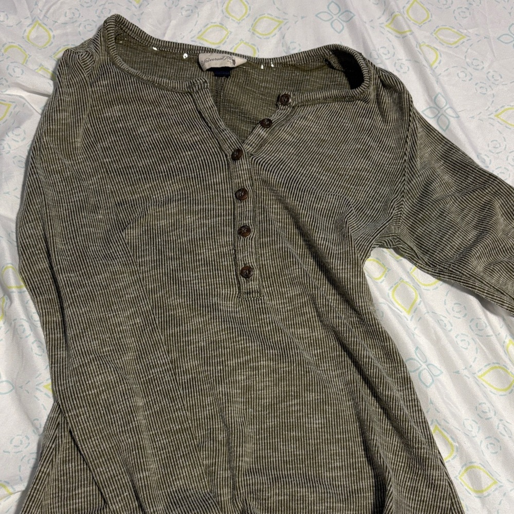Universal Thread Olive Long Sleeve Button Top